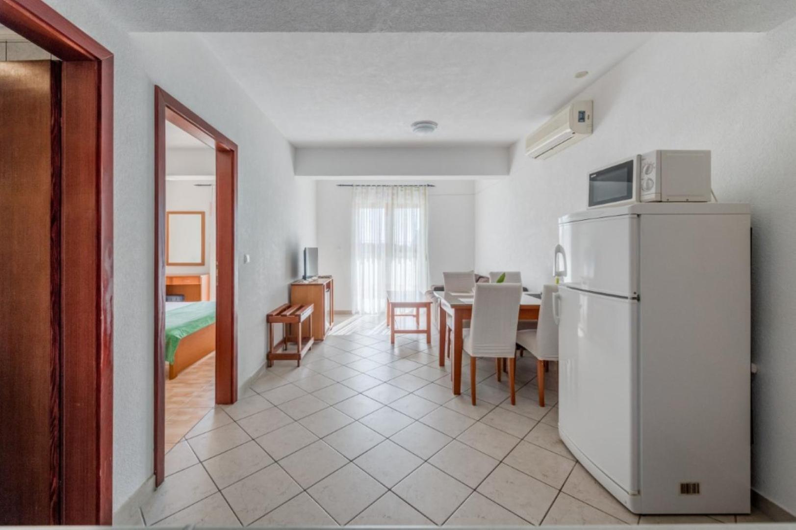 Ruza&Nikolina "1" Apartmani - Baška Voda Eksteriør bilde