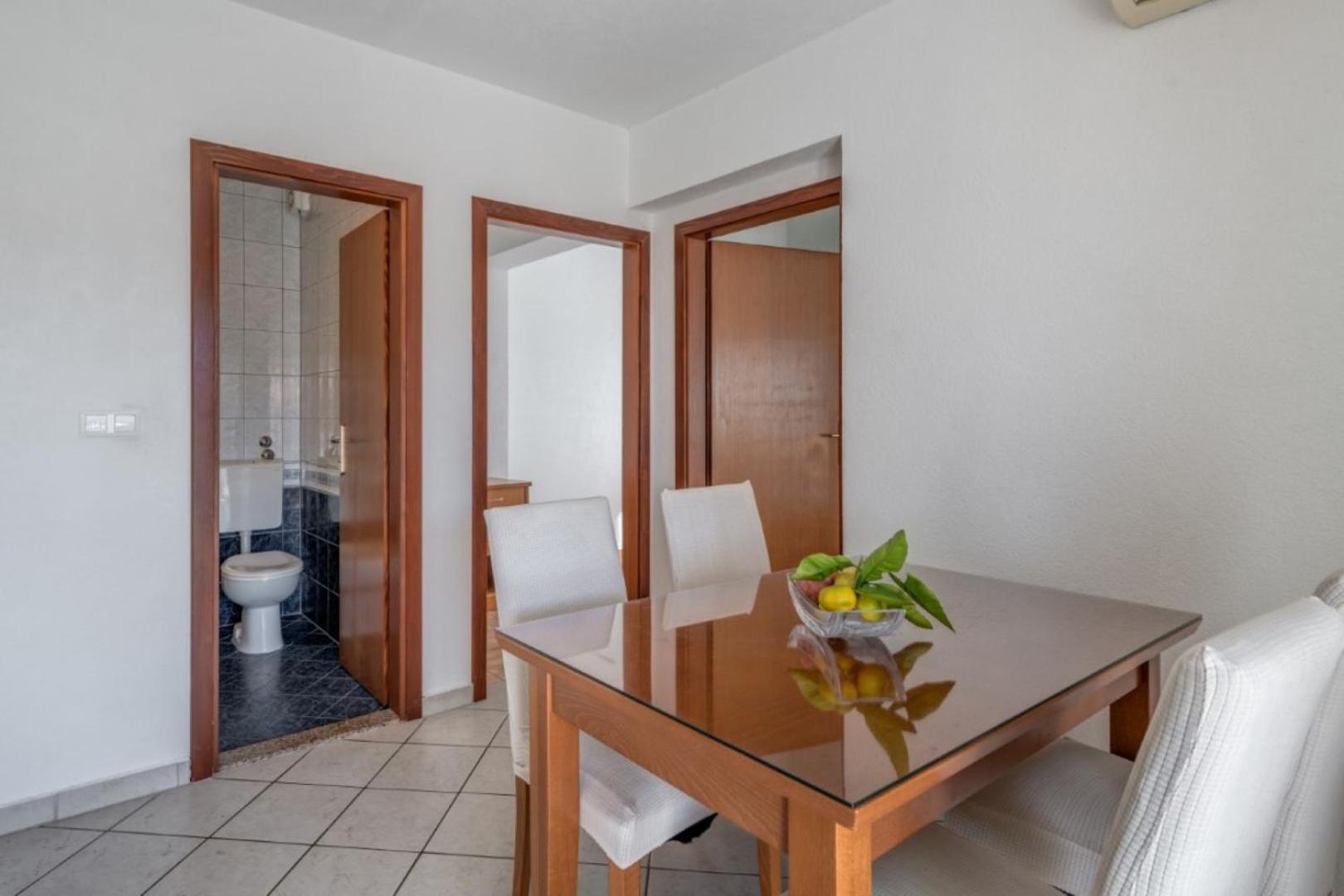 Ruza&Nikolina "1" Apartmani - Baška Voda Eksteriør bilde