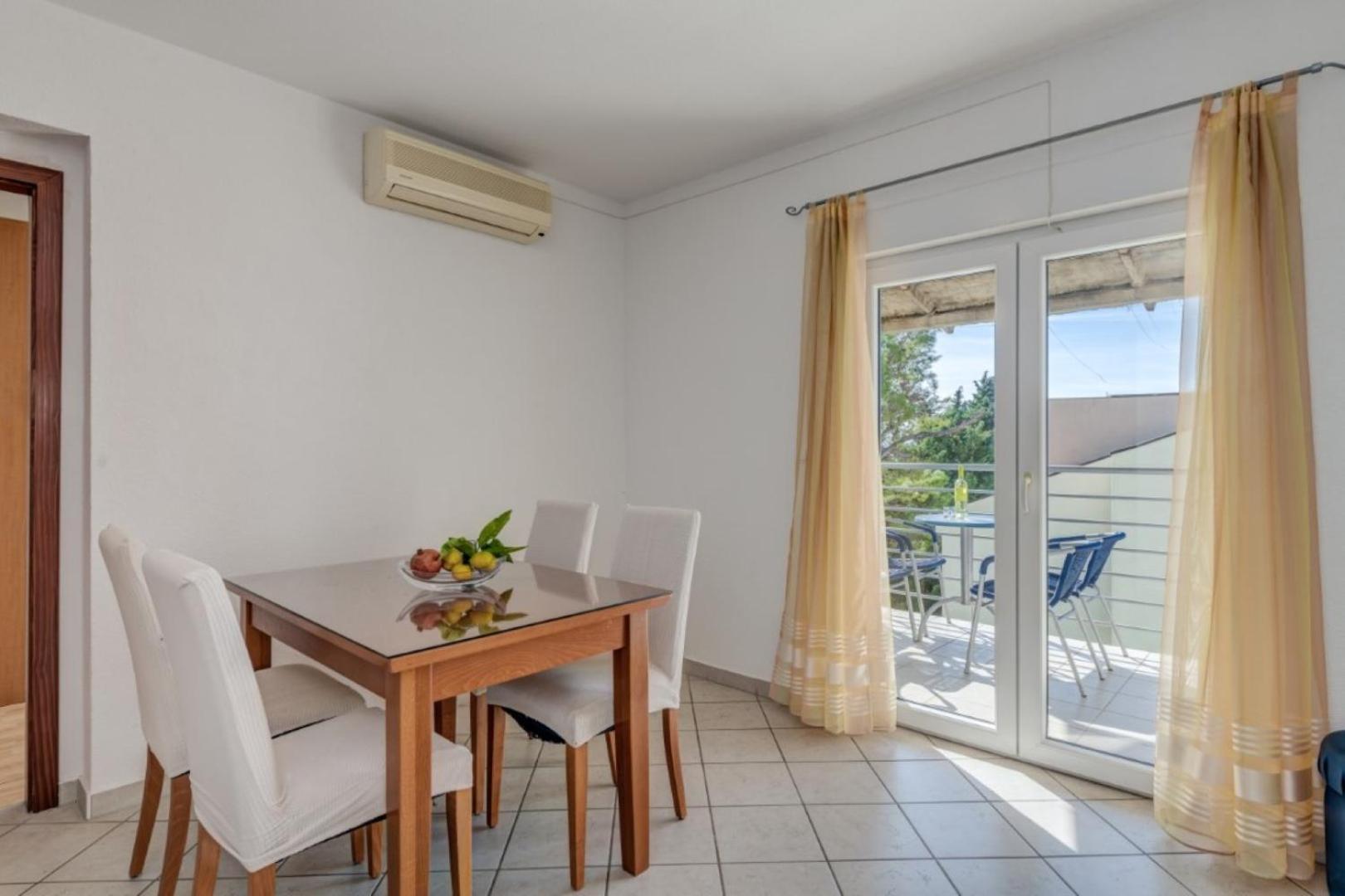 Ruza&Nikolina "1" Apartmani - Baška Voda Eksteriør bilde