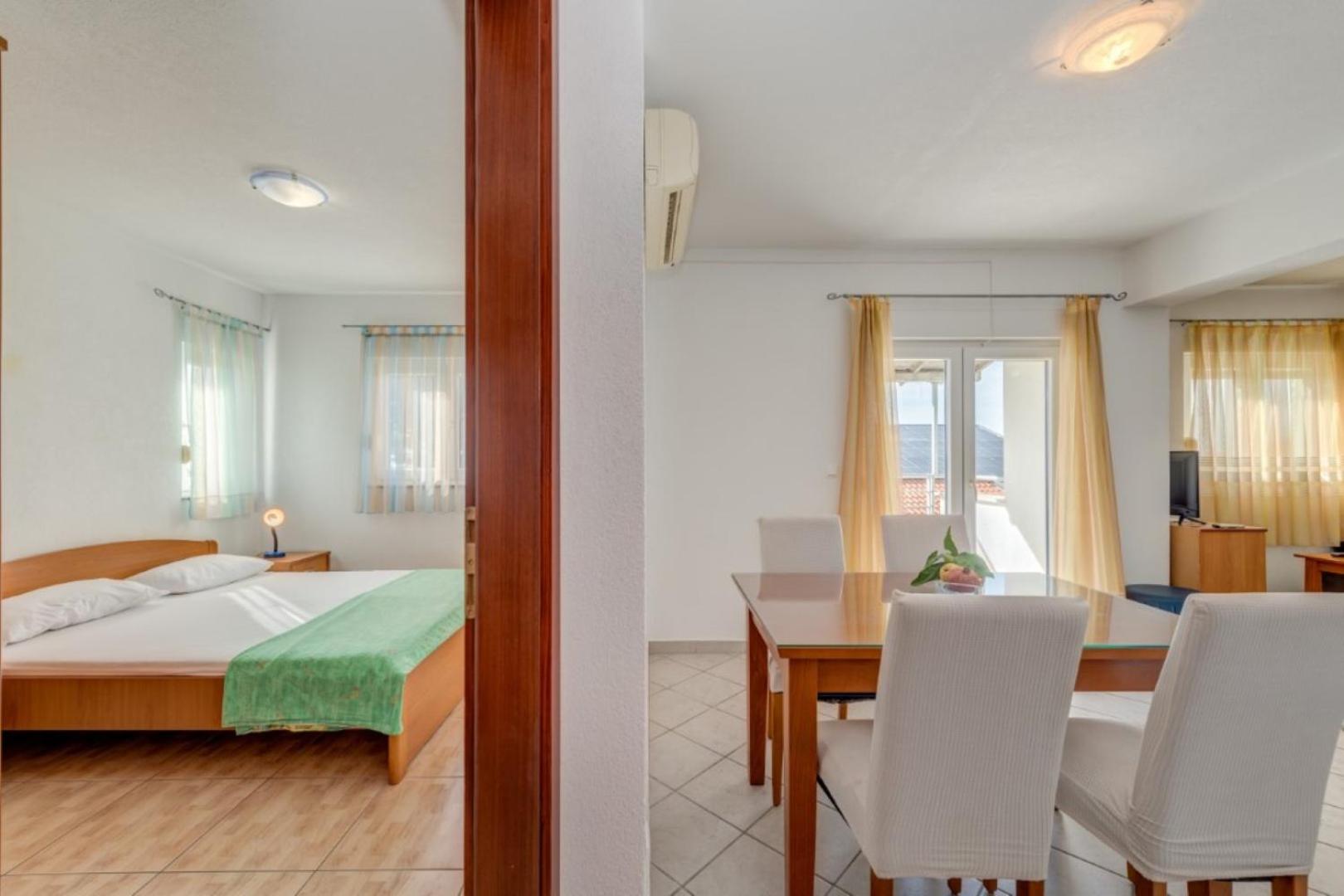 Ruza&Nikolina "1" Apartmani - Baška Voda Eksteriør bilde